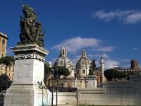 Blick vom Nationalmonument zur Trajanssäule